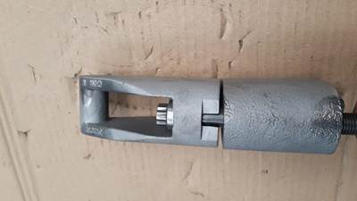 Cummins ENGINE LIFTING BRACKET CUMMINS QSK 3411232 USED