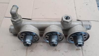 Cummins FUEL FILTER HEAD CUMMINS QSK45 4916702 USED