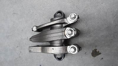 Cummins ROCKER LEVER CUMMINS QSK 4065637 USED