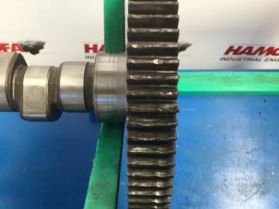 Deutz CAMSHAFT 04251271 USED