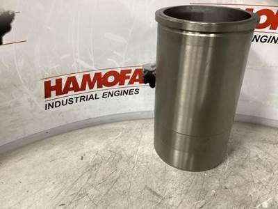 Deutz CYLINDER LINER EXCL. O-RINGS 04226518 NEW