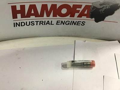 Deutz INJECTOR NOZZLE 02111698 NEW
