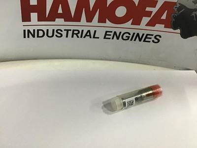 Deutz INJECTOR NOZZLE 02113132 NEW