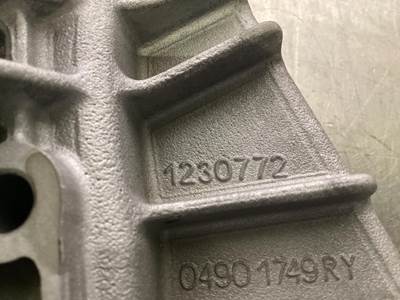 Deutz SUPPORT 04915647 USED