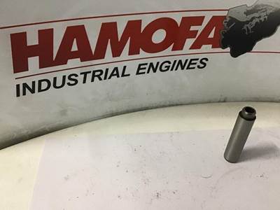 Deutz VALVE GUIDE STD INLET+EXHAUST 04220708 NEW