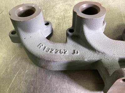 John Deere 6.8L EXHAUST MANIFOLD R132262 USED