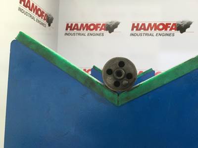 MAN CAMSHAFT 51044010690 USED