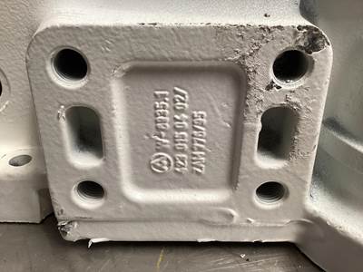 Mercedes-Benz A 423 015 04 02 USED