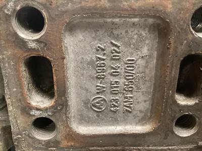 Mercedes-Benz A 423 015 04 02 USED