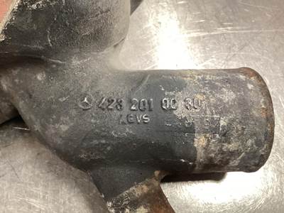 Mercedes-Benz A 423 201 00 30 USED