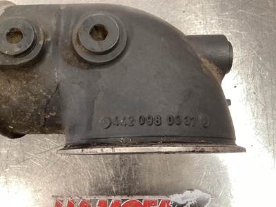 Mercedes-Benz A 442 098 00 37 USED