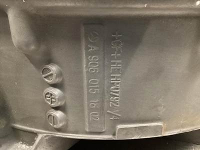 Mercedes-Benz A 906 015 18 02 USED