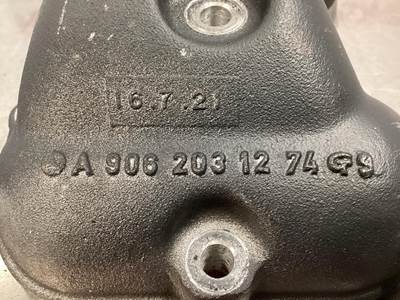 Mercedes-Benz A906 203 12 74 USED