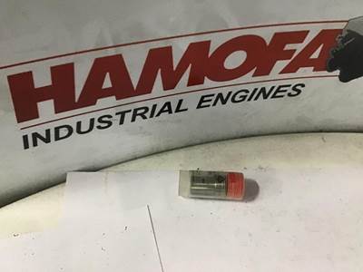 Mercedes-Benz INJECTOR NOZZLE A 000 017 16 12 NEW