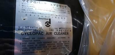 Mitsubishi AIR CLEANER HOUSE ME441498 NEW
