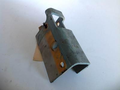 Mitsubishi BRACKET, FUEL FILTER 3266212500 USED