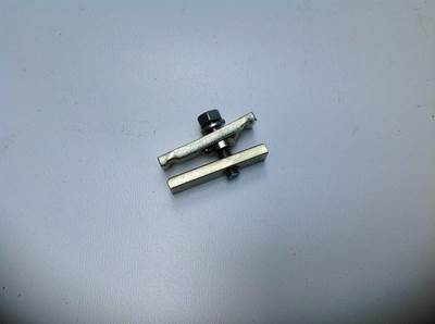 Mitsubishi CLAMP 3256133301 USED