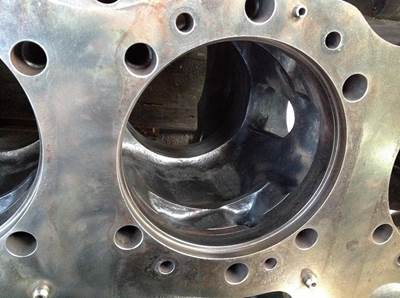 Mitsubishi CRANKCASE MB007 REBUILD