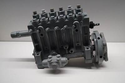 Mitsubishi FUEL PUMP 48274-00001. USED