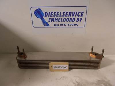 Mitsubishi OIL COOLER 3263950100 NEW