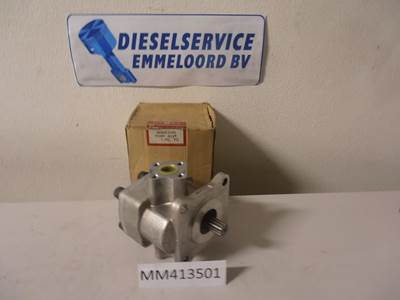 Mitsubishi OIL PUMP MM413501 NEW