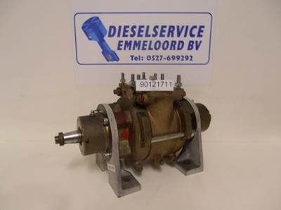 Mitsubishi WATER PUMP 90121711 NEW