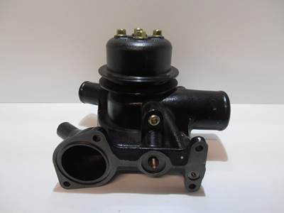 Mitsubishi WATER PUMP ME158623 NEW