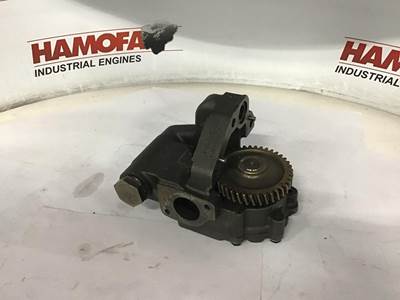 Scania OIL PUMP 1323823R NEW