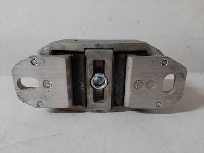 ENGINE SUPPORT X51 96210-7046 NEW