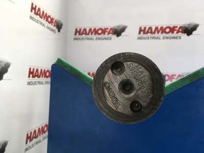 Volvo CAMSHAFT 3828365 USED