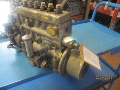 ZEXEL DIESEL KIKI FUELPUMP 106692-1220 USED