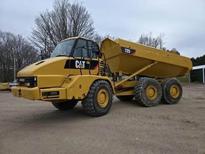 Caterpillar 725 Articulated Truck