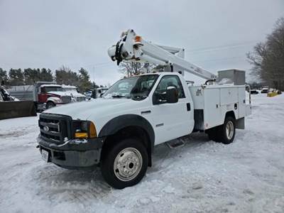 Ford F-450 XL Boom / Bucket Truck - 2007 ETI ETC35SNT Aerial Lift