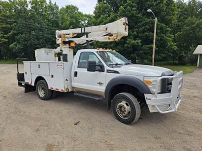 Ford F-550 Boom / Bucket Truck - 2015 Versalift SST40EIH-01 Aerial Lift
