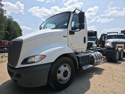International RH Cab & Chassis Truck