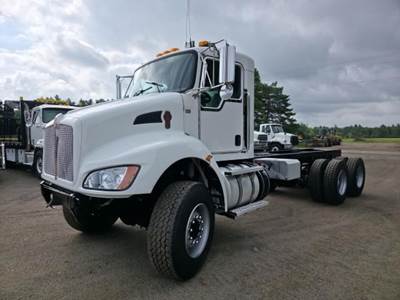 Kenworth T370 Cab & Chassis Truck