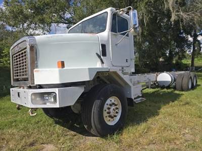 Oshkosh FF2346 Cab & Chassis Truck