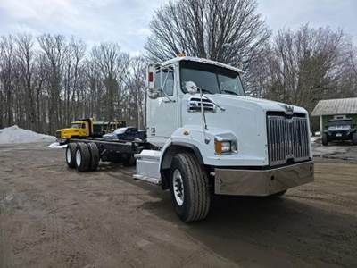 Western Star 4700 Cab & Chassis Truck