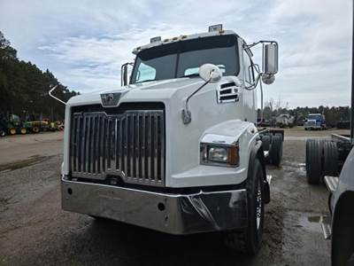 Western Star 4700 Cab & Chassis Truck
