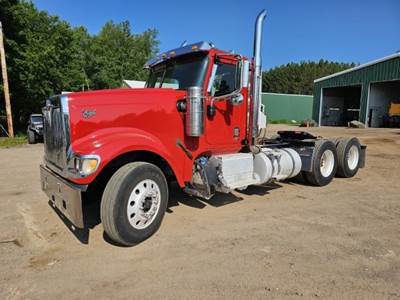 International 9900 Day Cab Truck