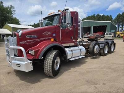 Kenworth T800 Day Cab Truck