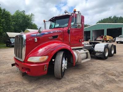 Peterbilt 386 Day Cab Truck