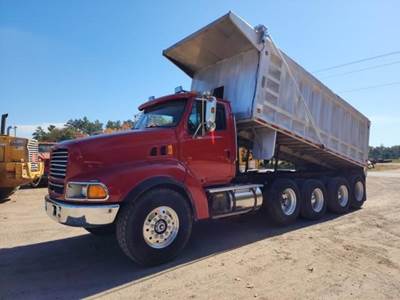 Ford LT9522 Dump Truck