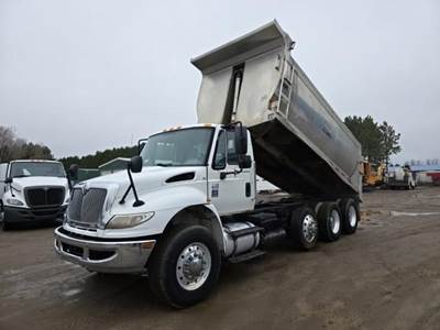 International DuraStar 4400 Dump Truck