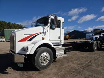 Kenworth T800 Flatbed Truck