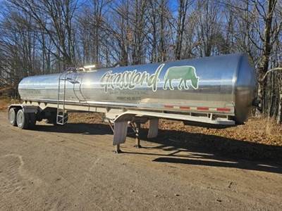 Walker 6000 GAL Food Grade Tanker Trailer