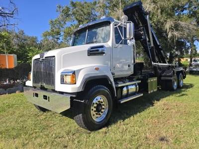 Western Star 4700 Hooklift Truck