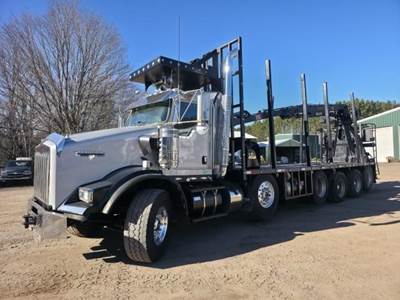 Kenworth T800 Logging Truck