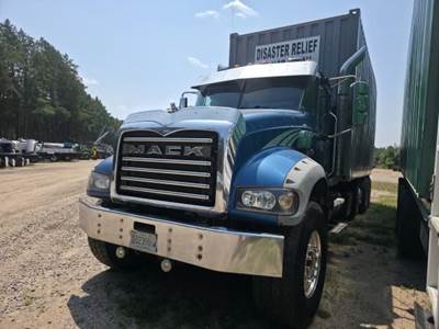 Mack Granite GU713 Logging Truck