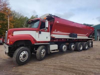 International Paystar 5500 Truck